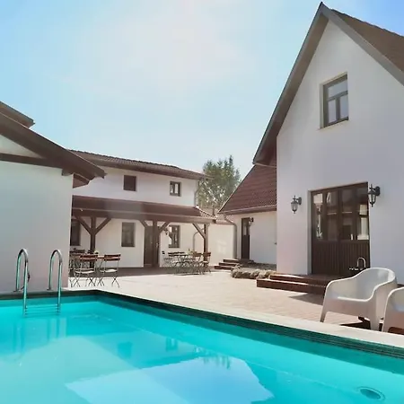 Apartamento Hiddensee Mecklenburg Pool Alte Schule Barlin Dargun